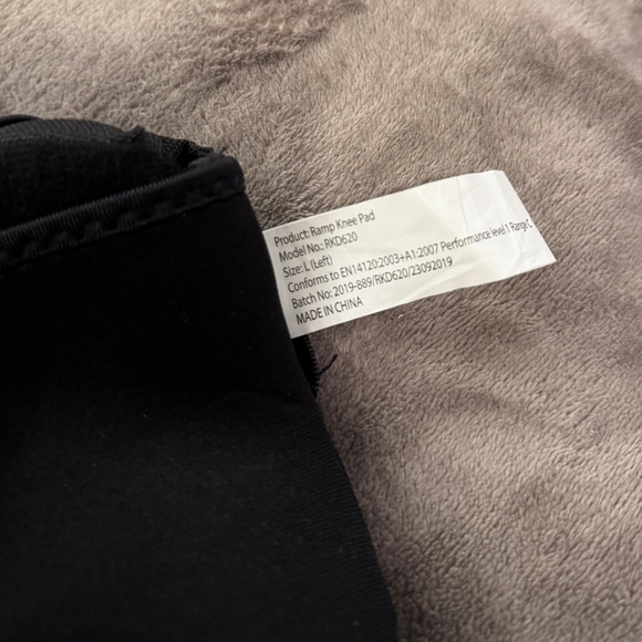 REKD Skate pads - Elbow and Knee pads set - Picture 10 of 11